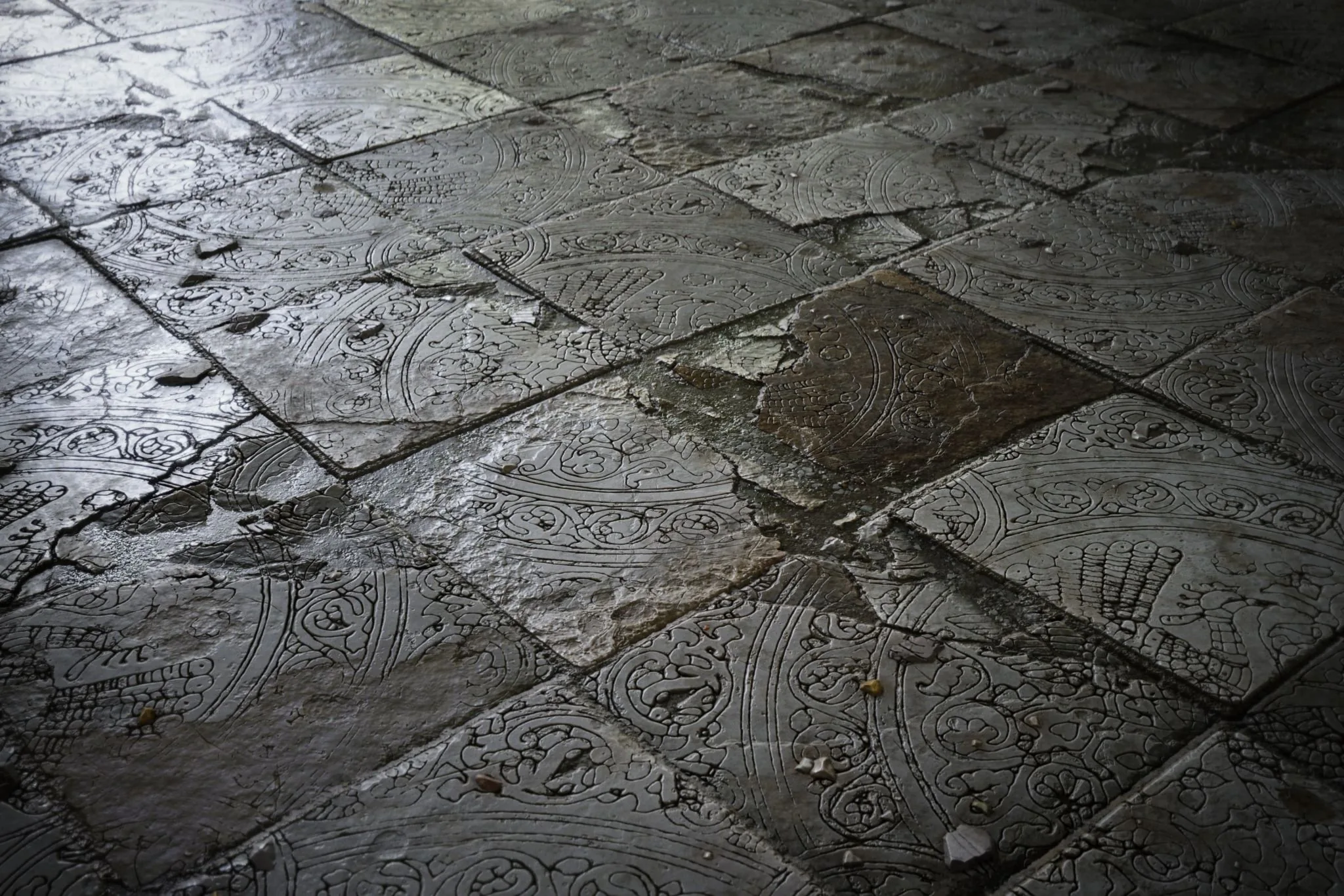 雕花石板地面材质 Substance 3D Designer 制作的写实石板地面材质,每块石板都带有雕花图案
